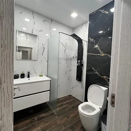 Royalton Apartament *