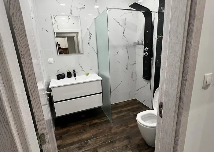 Royalton Apartment *